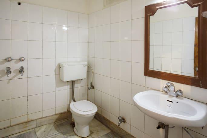 Hotel Kapoor Palace Катра Екстериор снимка